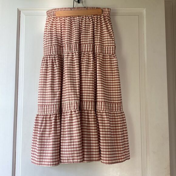 Dresses & Skirts - Like New Worn Once Tiered Midi Skirt